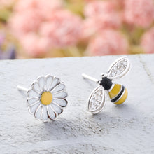 Load image into Gallery viewer, Sterling Silver and Enamel Daisy Bee Studs