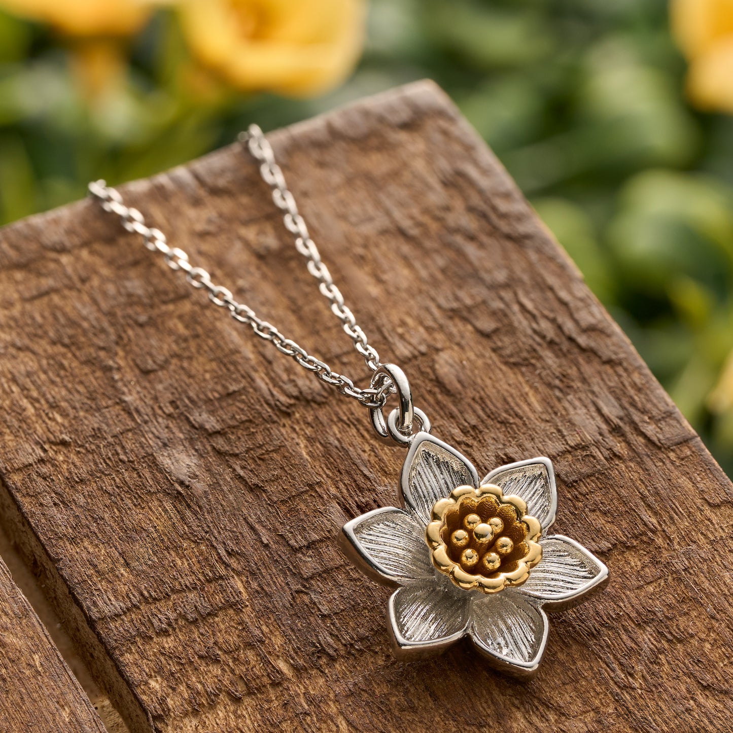 Daffodil Necklace