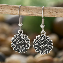 Load image into Gallery viewer, Vintage Sunflower Earrings