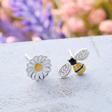 Load image into Gallery viewer, Sterling Silver and Enamel Daisy Bee Studs