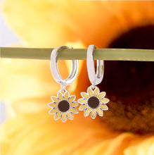 Load image into Gallery viewer, Little Sunflower Earrings