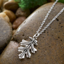 Load image into Gallery viewer, Vintage Oak Leaf Necklace