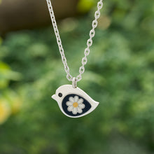 Load image into Gallery viewer, Dainty Daisy Birdie Necklace