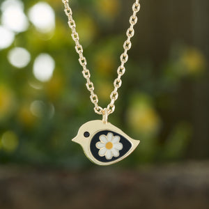 Dainty Daisy Birdie Necklace Gift Set