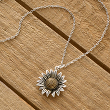 Load image into Gallery viewer, Vintage Sunflower Necklace - Gold Center