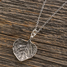 Load image into Gallery viewer, Vintage Heart Leaf Necklace