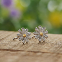 Load image into Gallery viewer, Sterling Silver Delicate Daisy Floral Stud Earrings