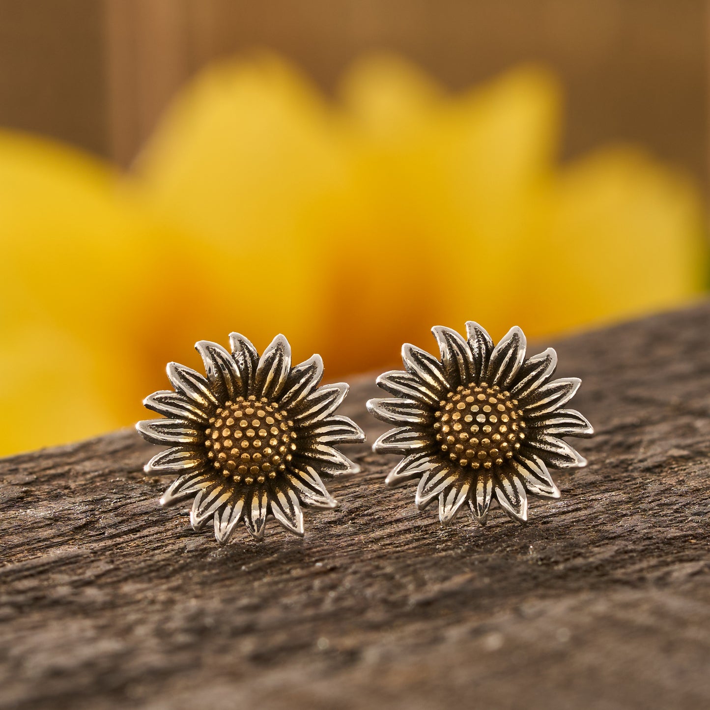 Vintage Sterling Silver Sunflower Studs (Medium)