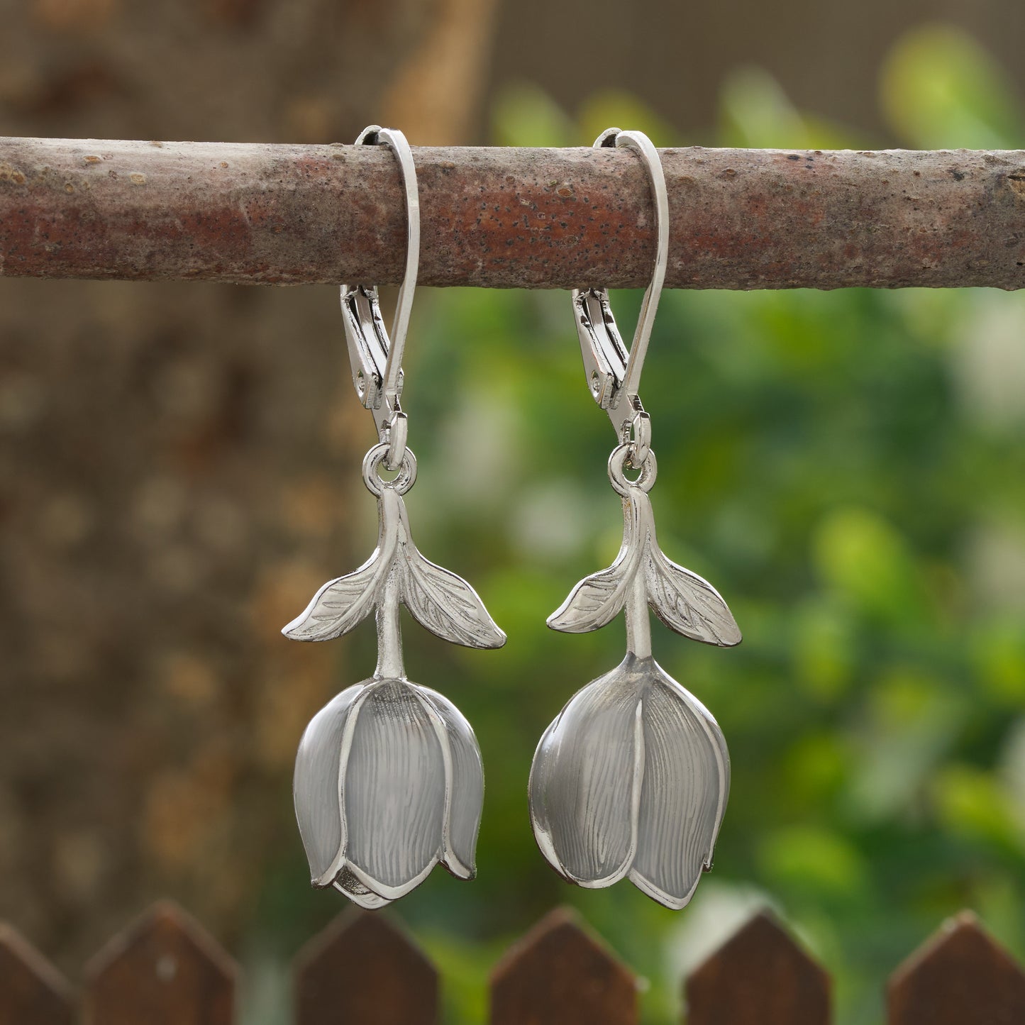 Hand-Painted Soft Gray Tulip Gift Set