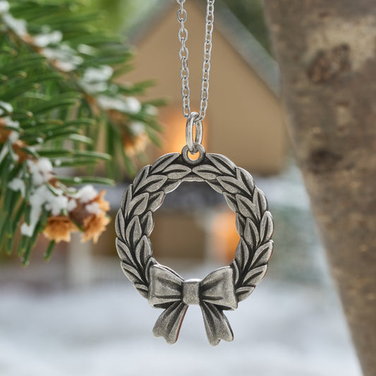 Vintage Wreath Necklace