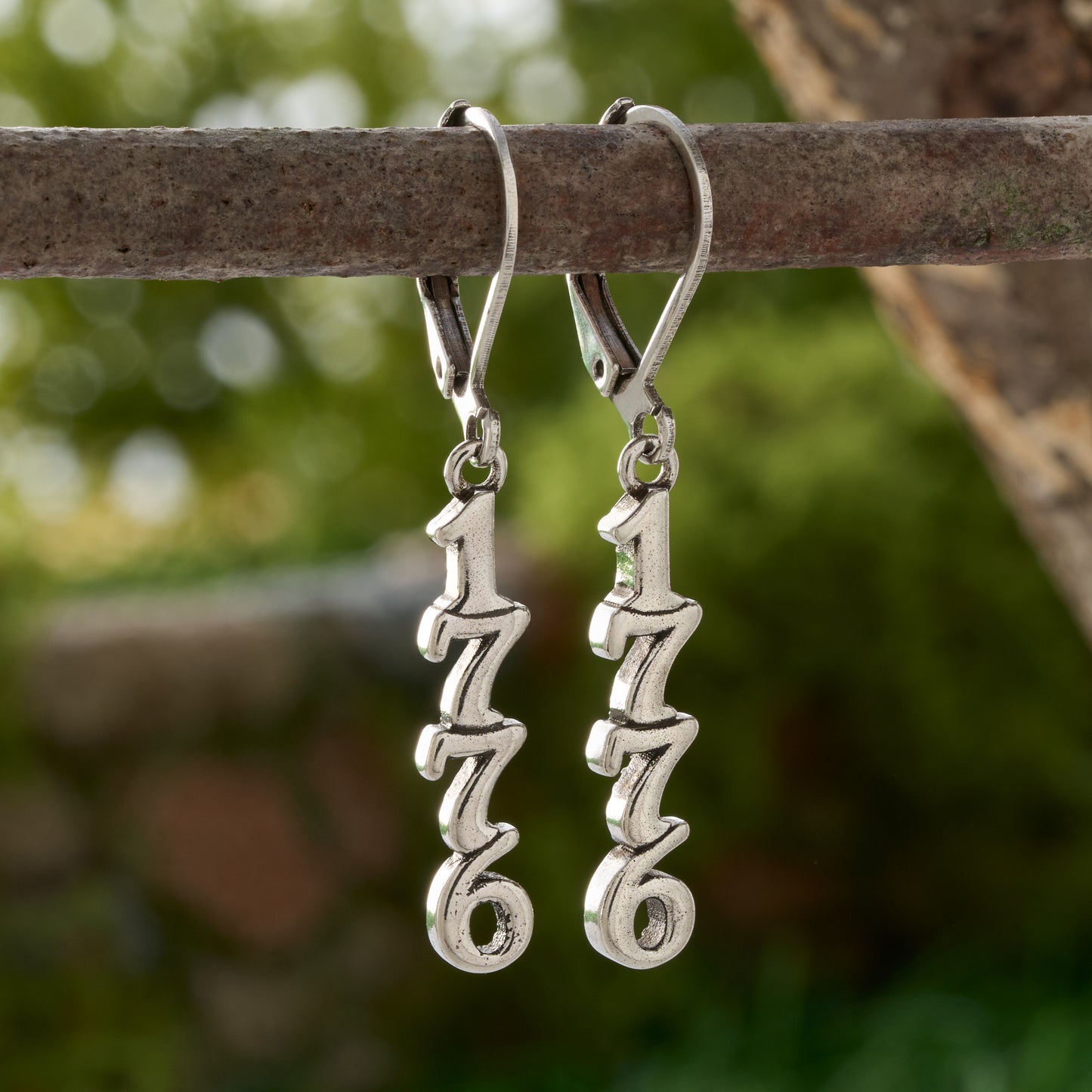 Vintage 1776 Leverback Earrings