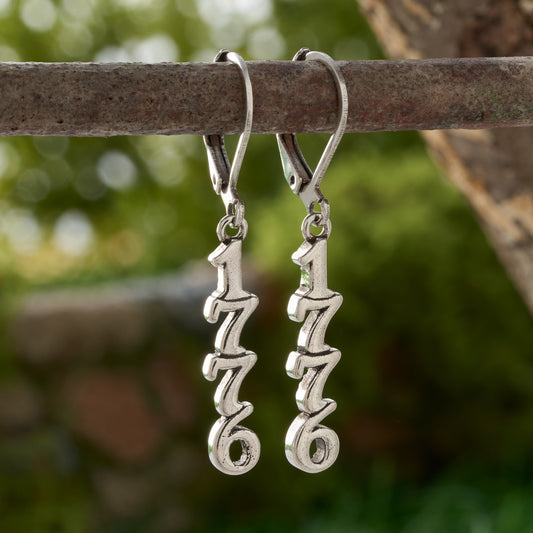 Vintage 1776 Leverback Earrings