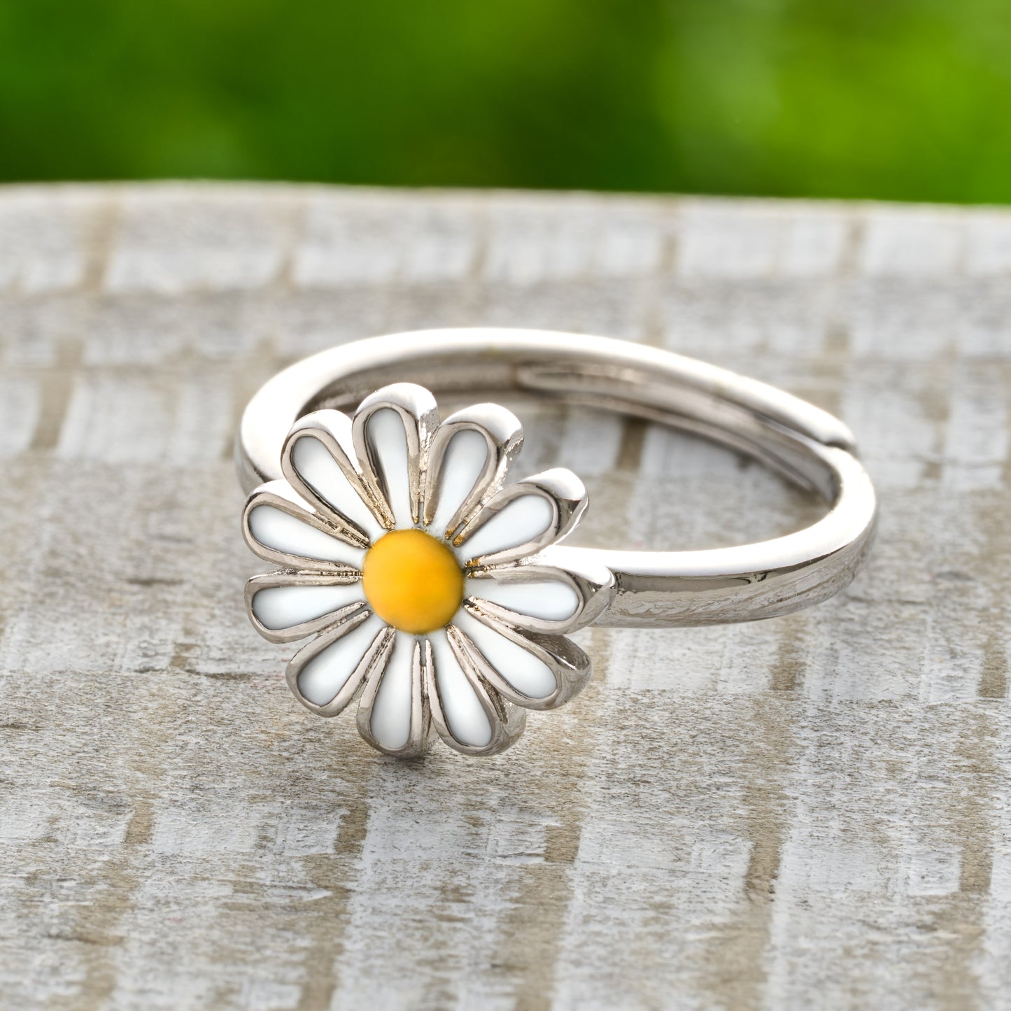 White Daisy Ring