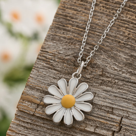 White Daisy Necklace