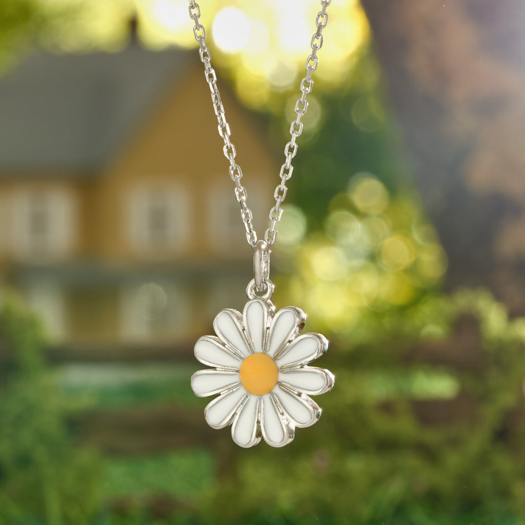 White Daisy Necklace