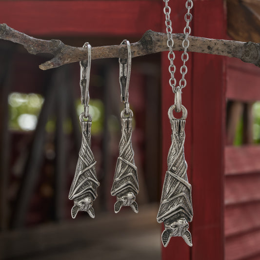 Vintage Hanging Bat Gift Set