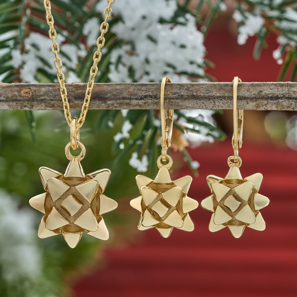 Gold Gift Bow Set (Leverbacks)