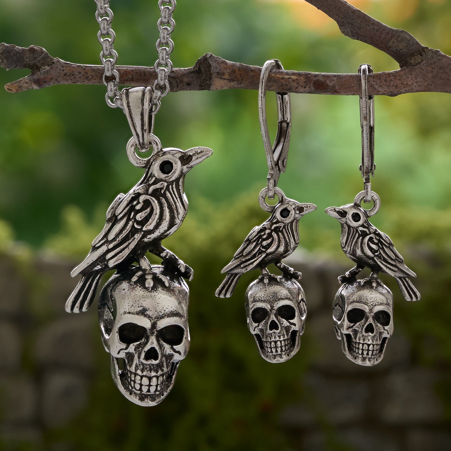 Vintage Raven on Skull Gift Set