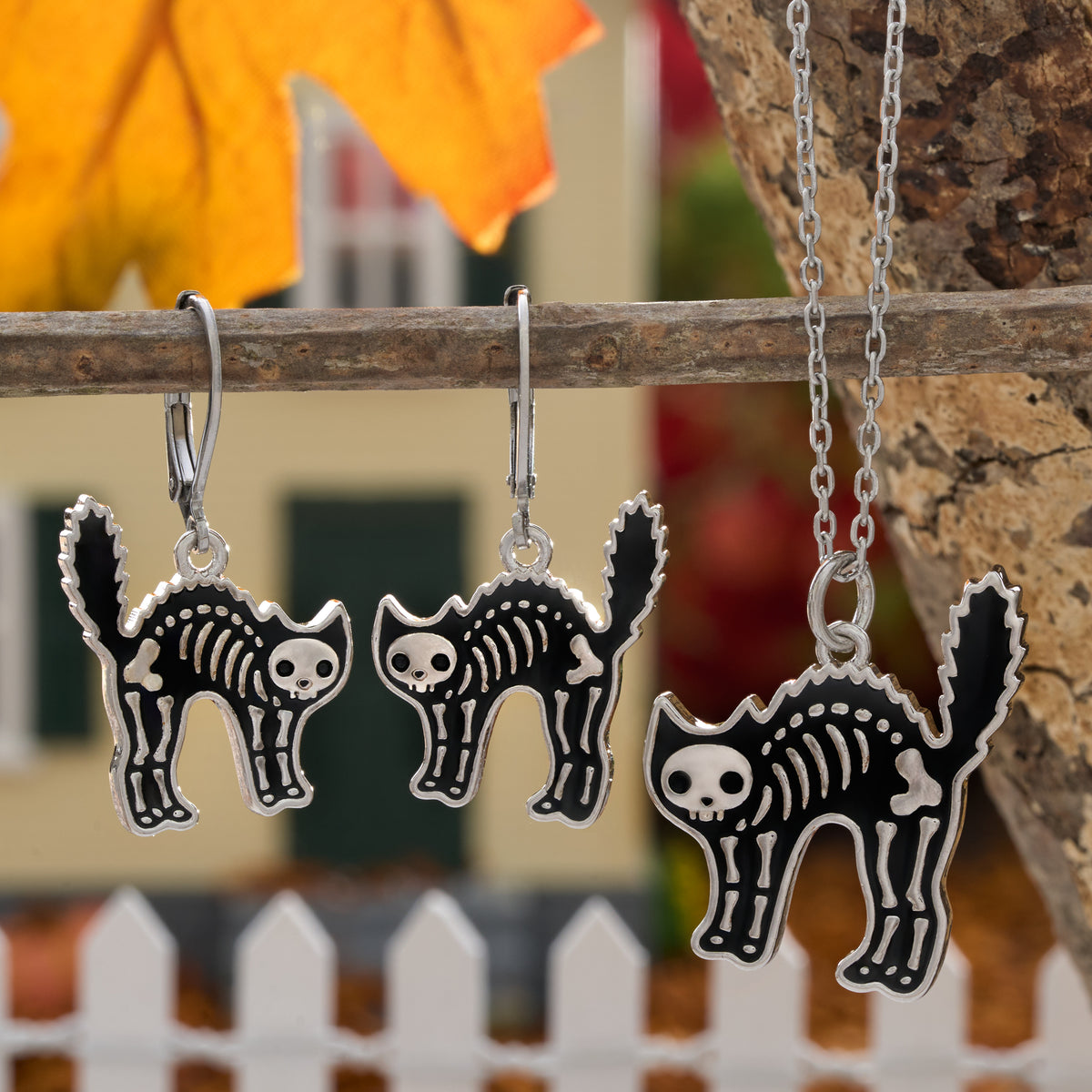 Skeleton Cat Gift Set (Leverbacks)