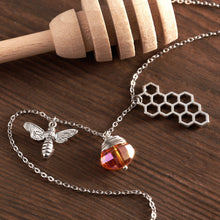 Load image into Gallery viewer, Silver Crystal Honeycomb Necklace